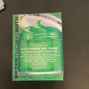 Peter Thomas Roth
Cucumber Gel Mask Extreme Detoxifying Hydrator nwt
